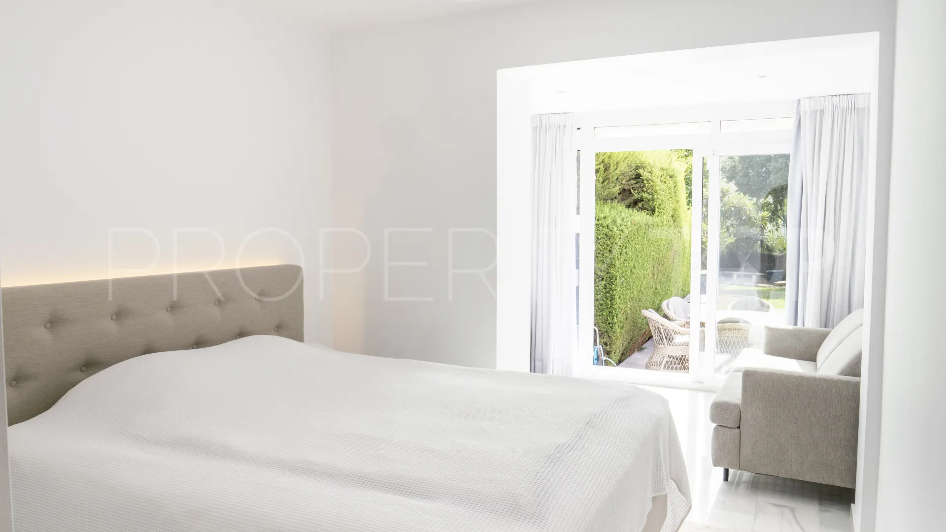 Comprar apartamento planta baja con 2 dormitorios en Sun Gardens