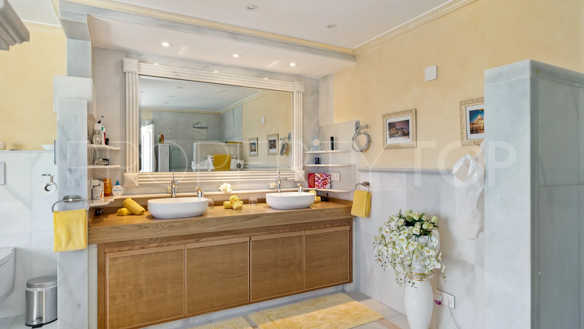 Villa with 6 bedrooms for sale in Nueva Andalucia