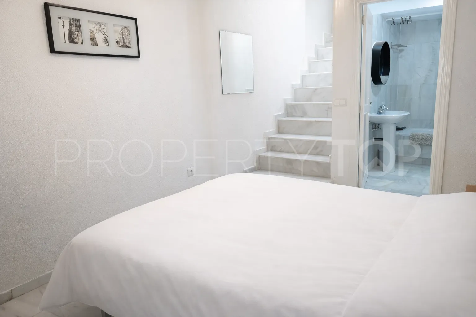 For sale Forest Hills duplex with 1 bedroom
