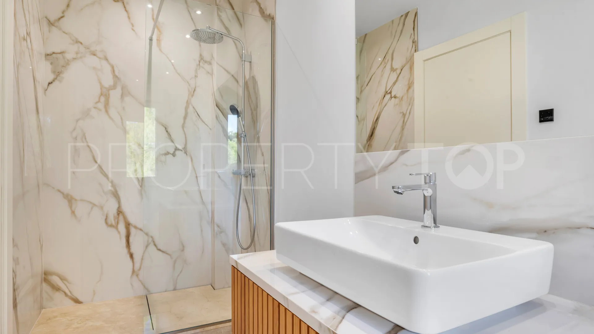 Villa for sale in El Madroñal