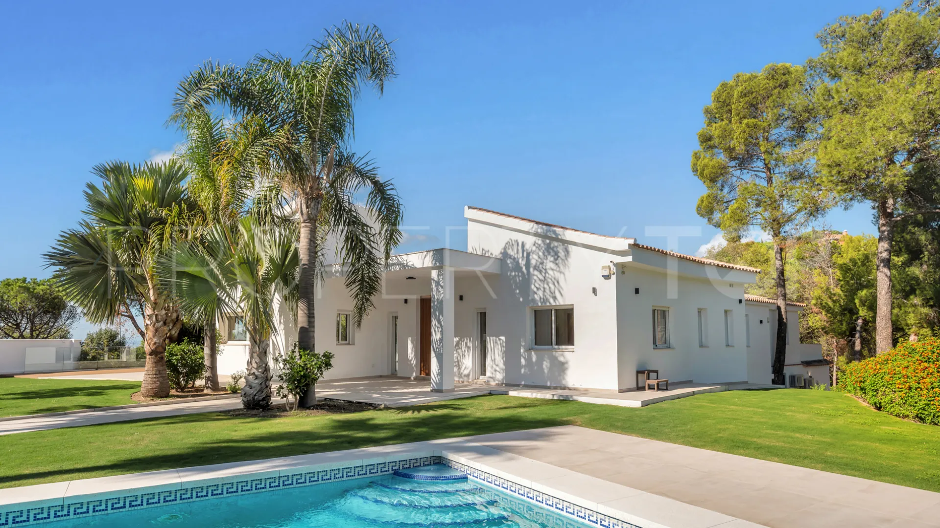 Villa for sale in El Madroñal