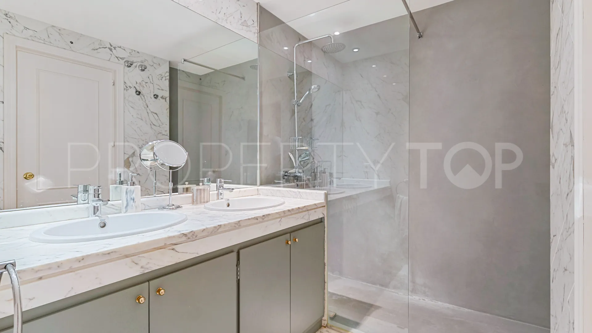 Guadalmina Baja, apartamento en venta con 5 dormitorios