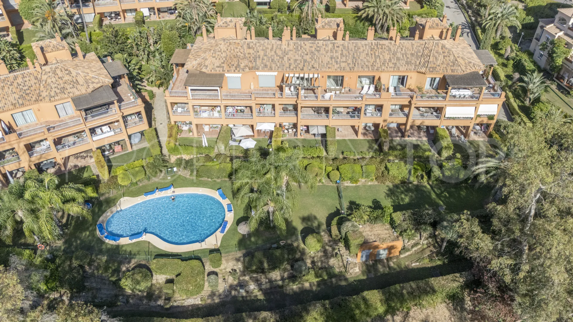 Ground floor apartment for sale in Benatalaya