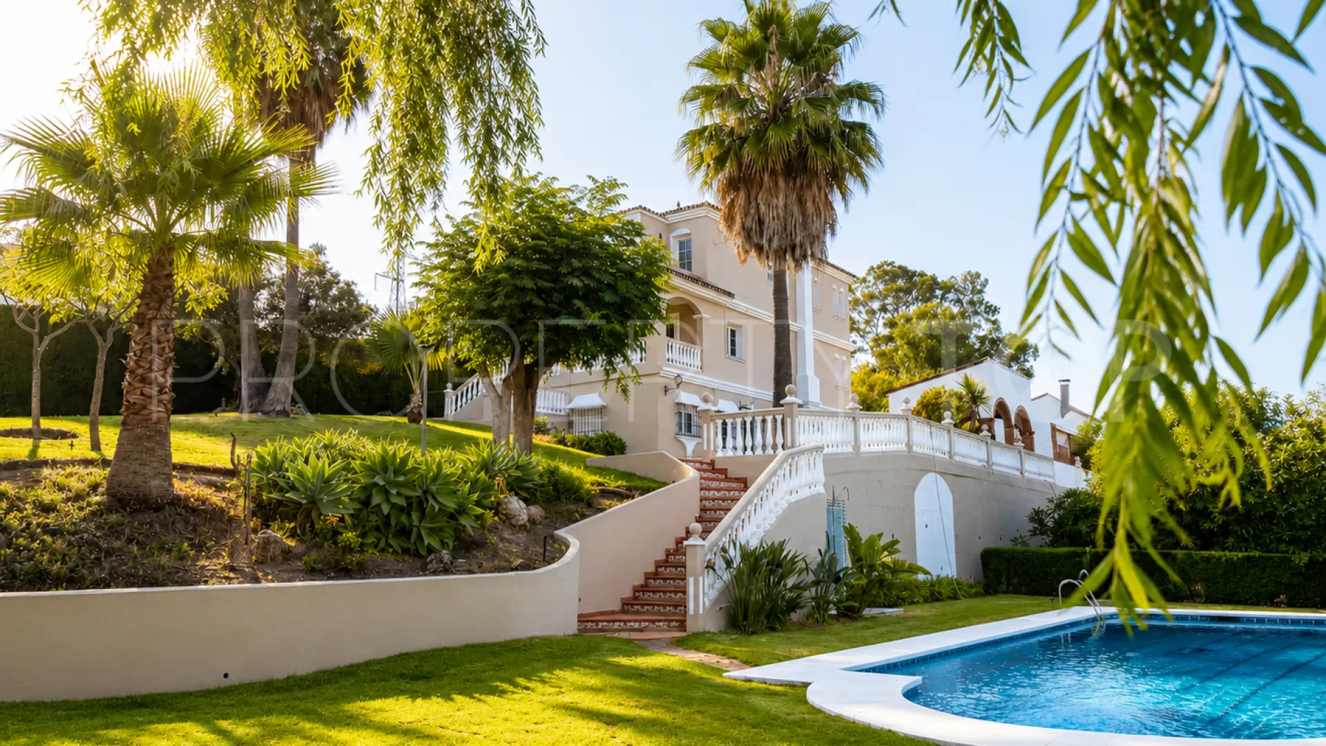 For sale El Padron villa with 5 bedrooms