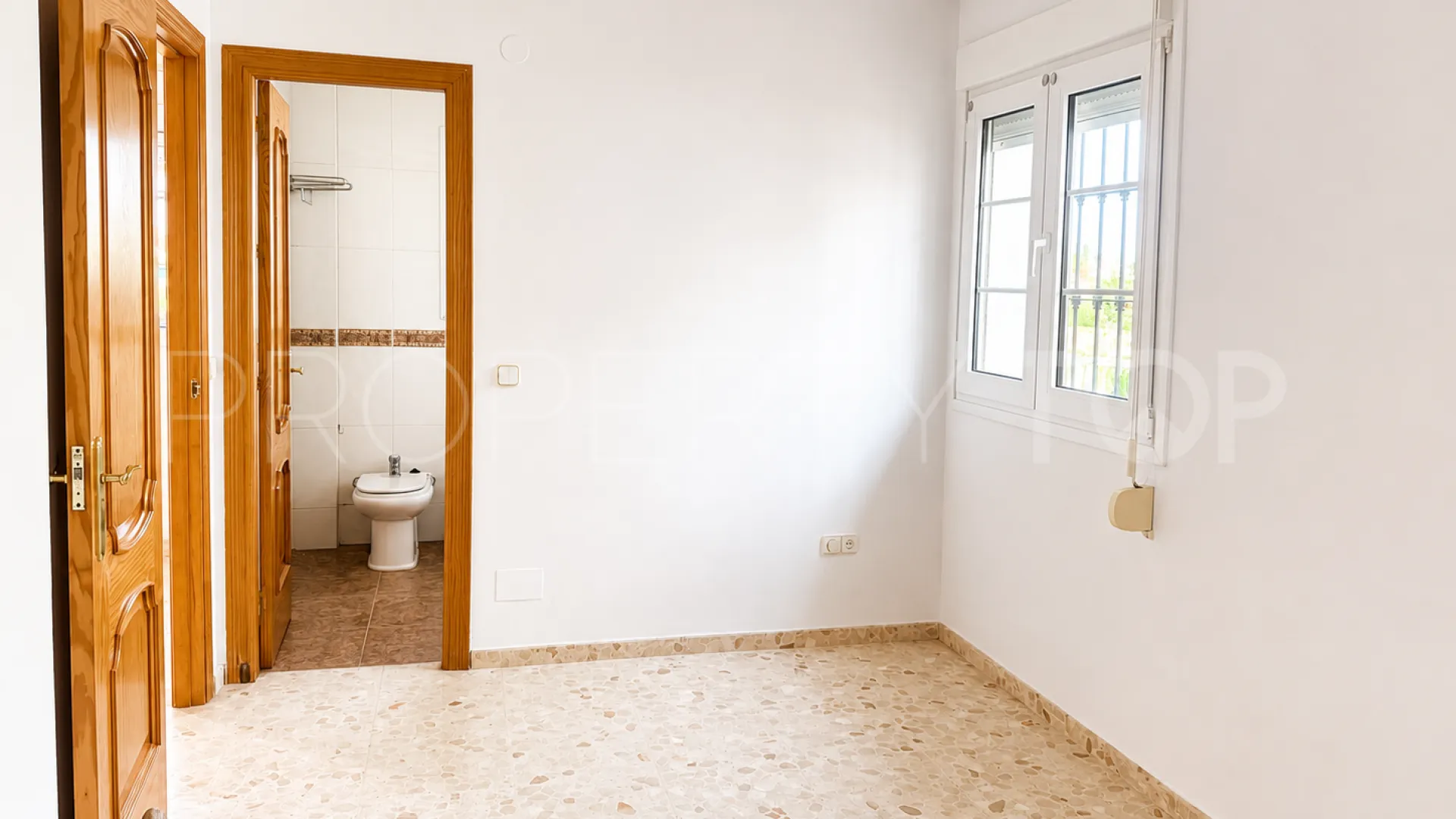 For sale El Padron villa with 5 bedrooms