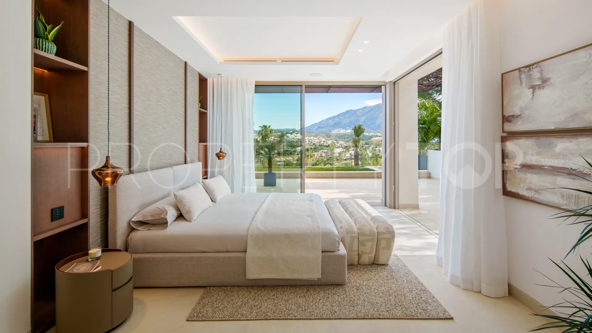 Villa en venta en Nueva Andalucia de 5 dormitorios