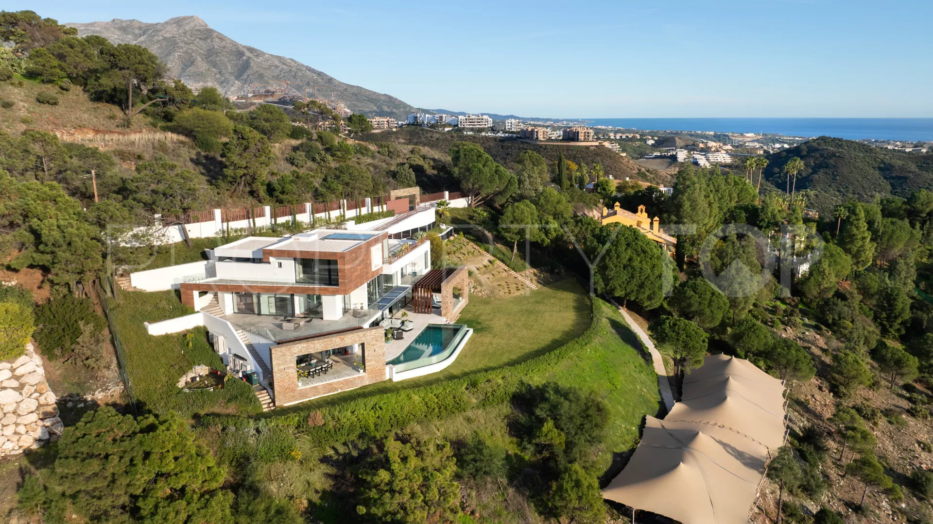 For sale El Madroñal villa