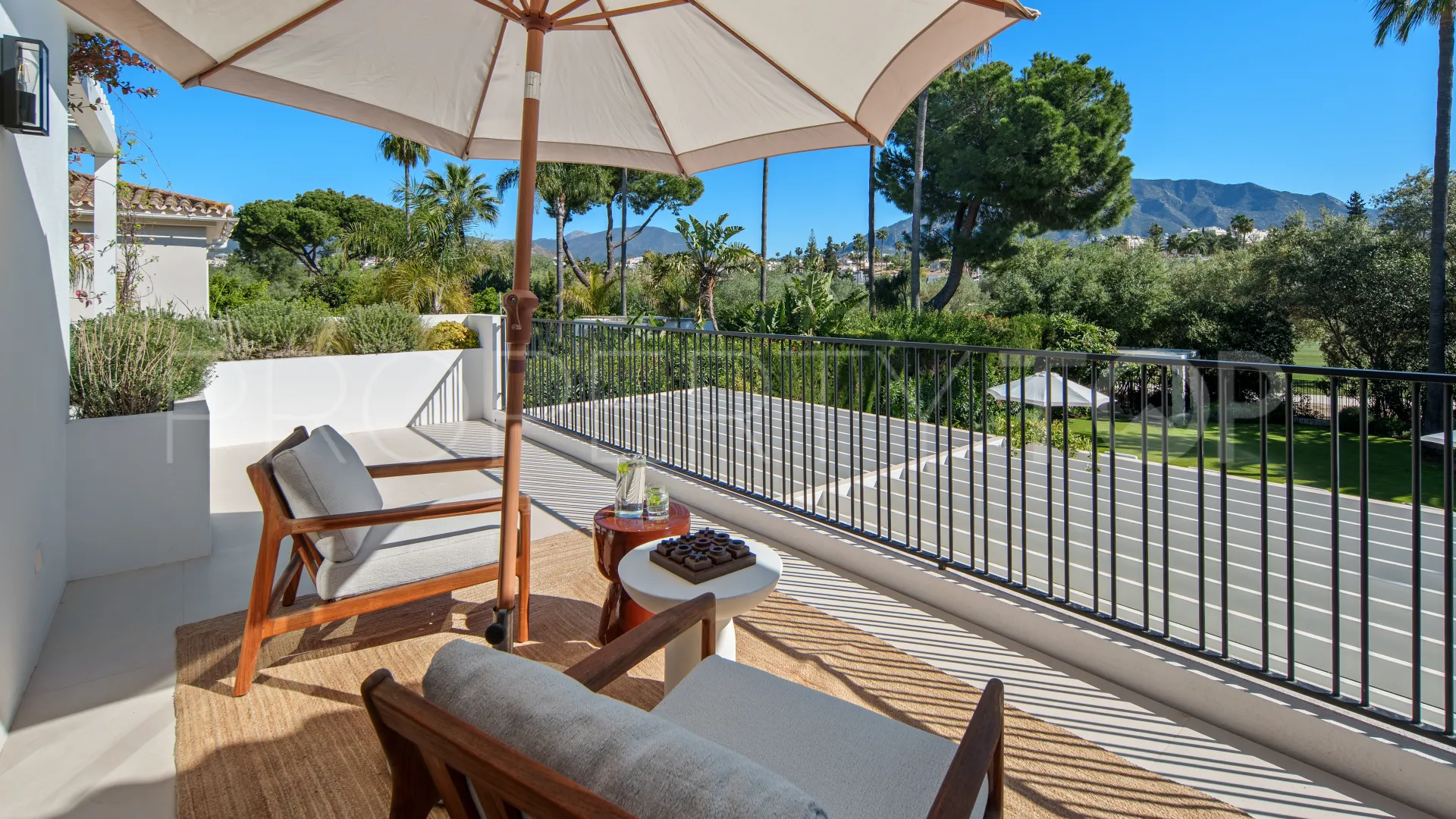 For sale 4 bedrooms villa in Las Brisas