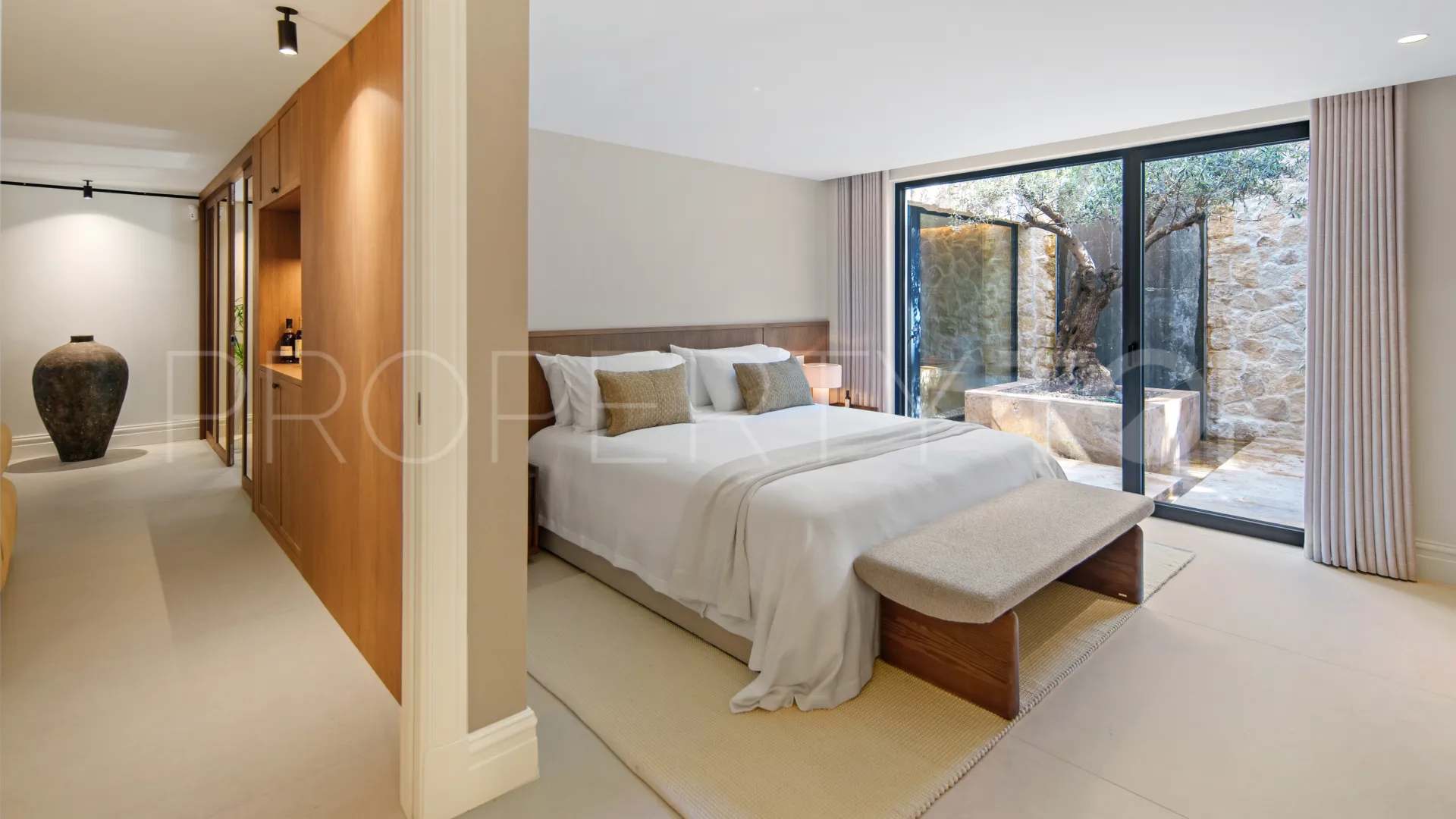 For sale 4 bedrooms villa in Las Brisas