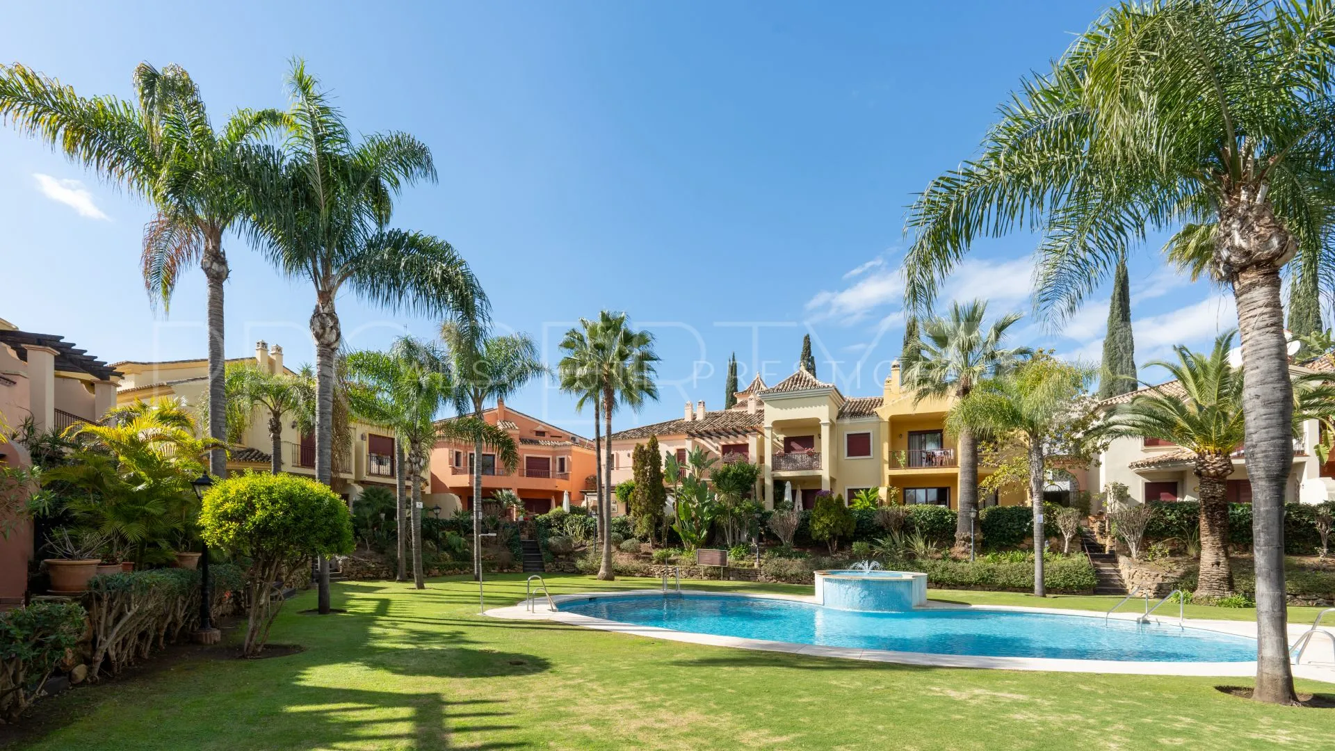 4 bedrooms town house for sale in Jardines de las Lomas