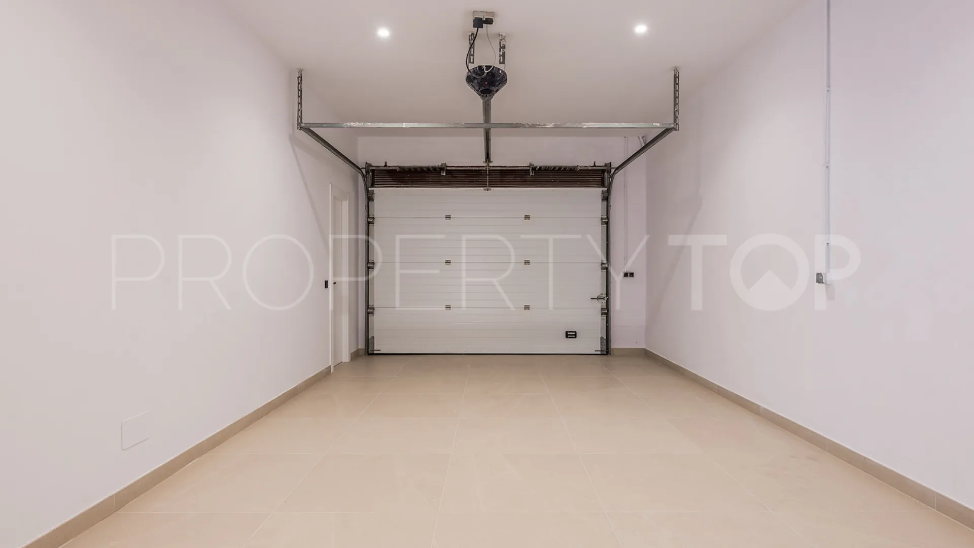4 bedrooms town house for sale in Jardines de las Lomas