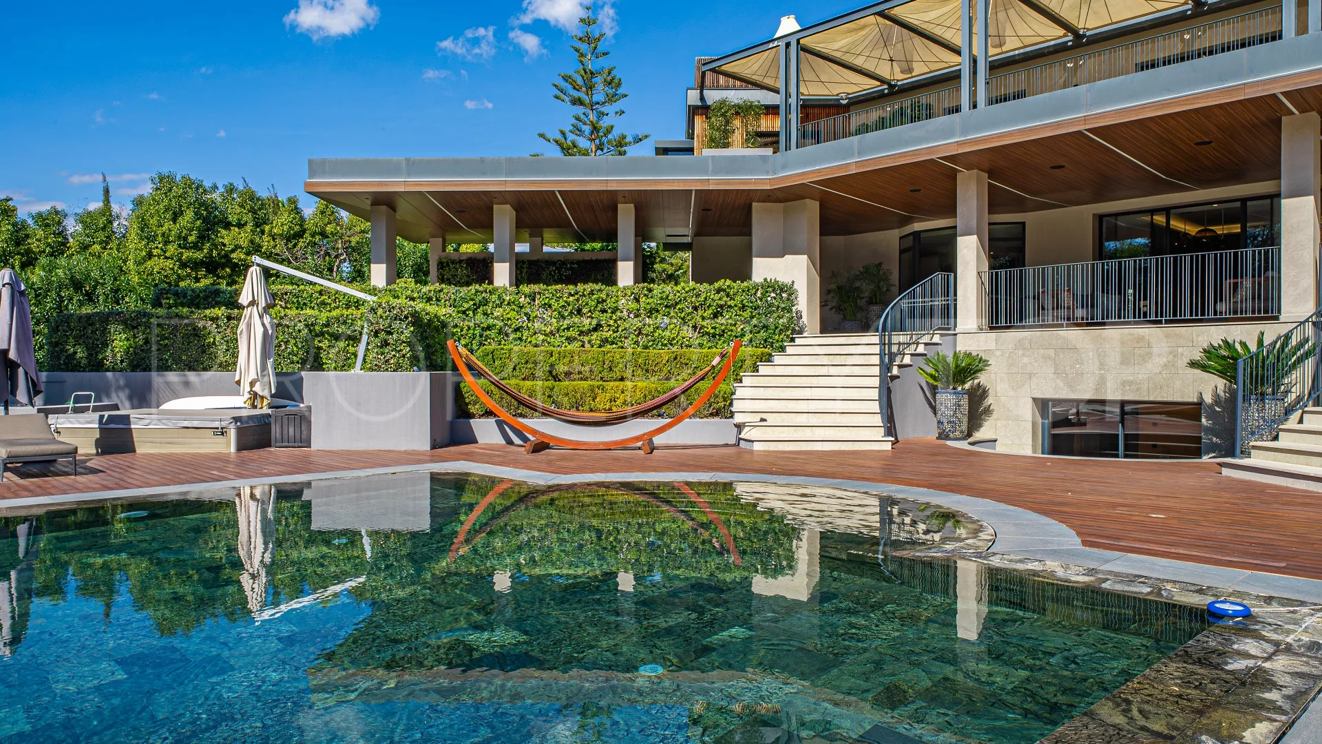 For sale villa in Guadalmina Baja