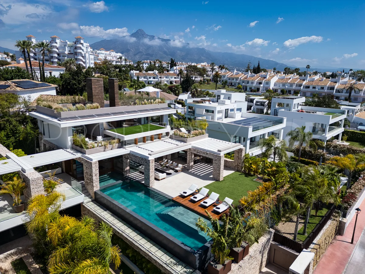 For sale Nueva Andalucia villa