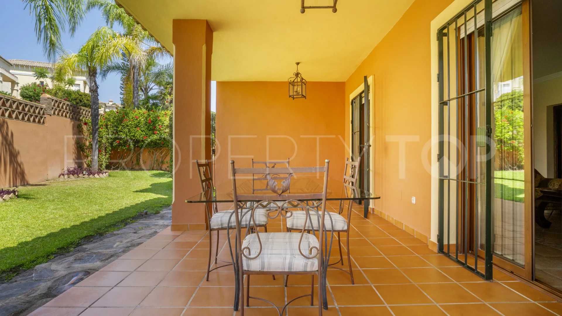 Guadalmina Alta, villa de 6 dormitorios en venta