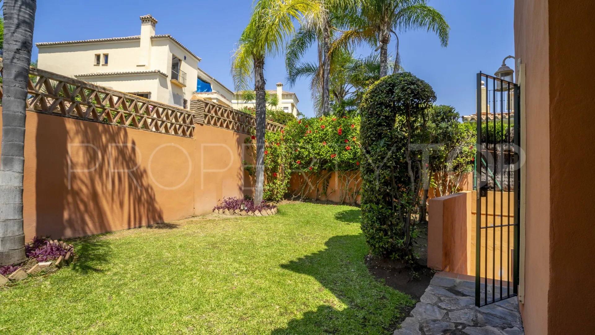 Guadalmina Alta, villa de 6 dormitorios en venta