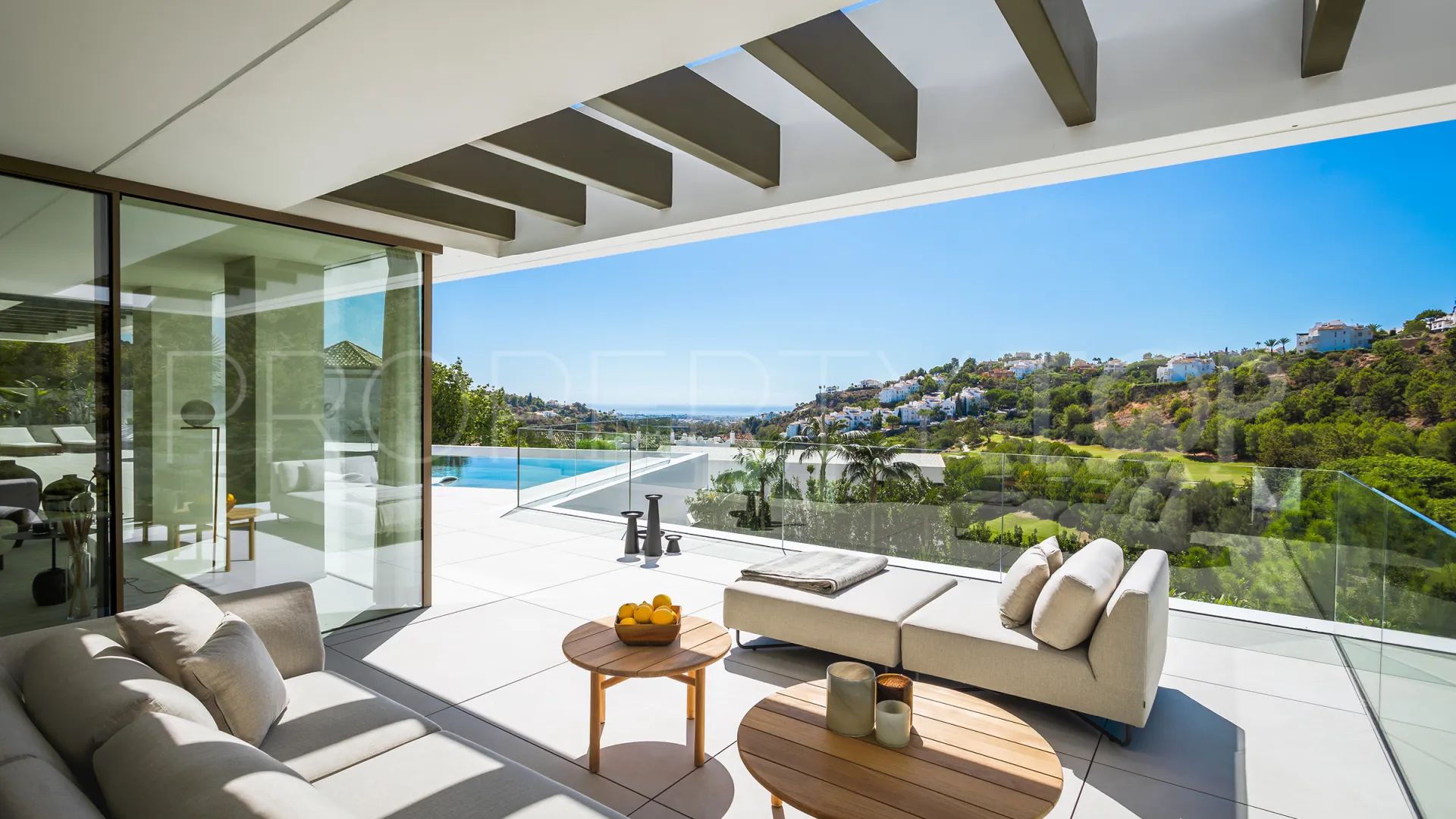 Villa con 6 dormitorios a la venta en Lomas de La Quinta