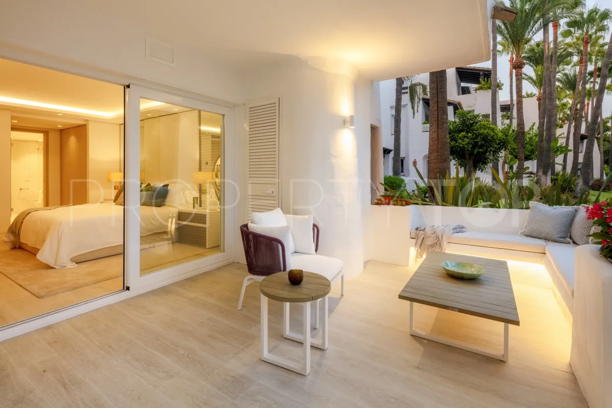 For sale 3 bedrooms ground floor apartment in Marbella Golden Mile