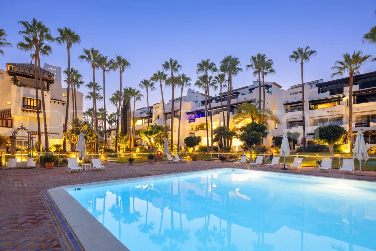For sale 3 bedrooms ground floor apartment in Marbella Golden Mile