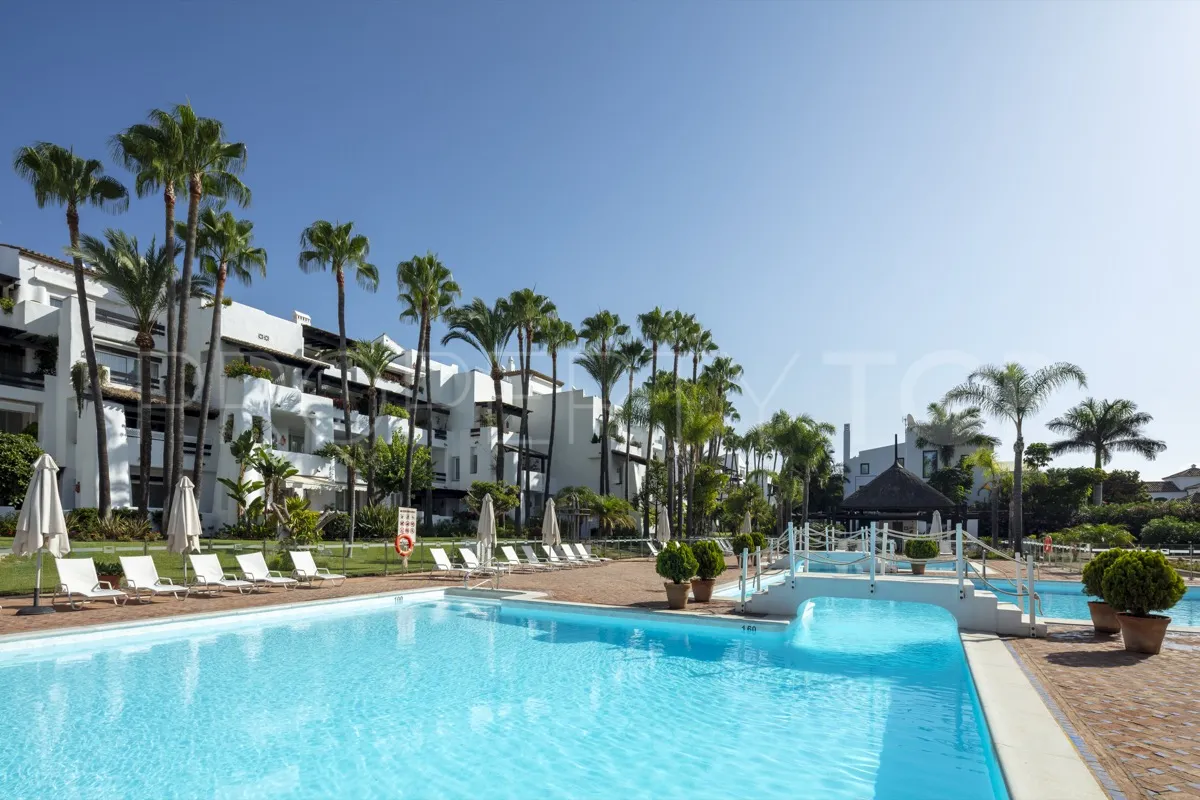 For sale 3 bedrooms ground floor apartment in Marbella Golden Mile