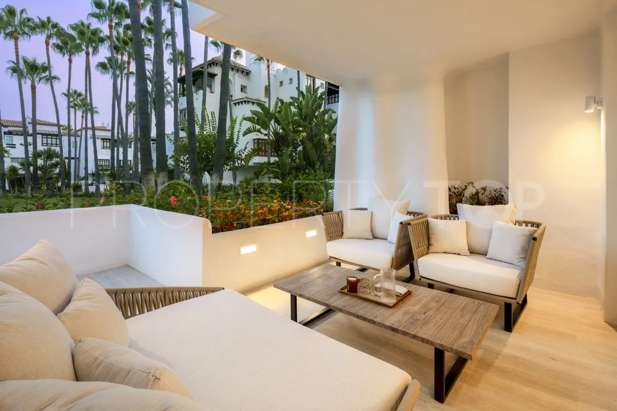 For sale 3 bedrooms ground floor apartment in Marbella Golden Mile