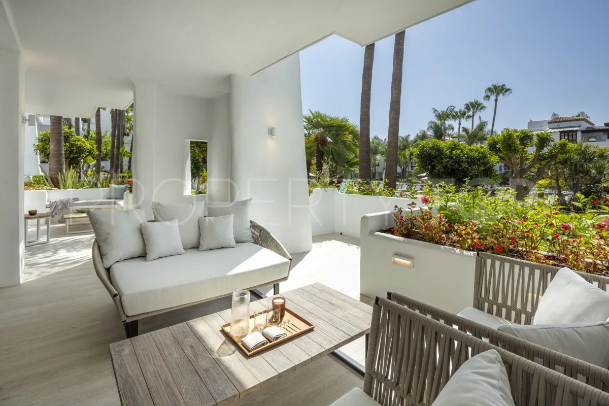 For sale 3 bedrooms ground floor apartment in Marbella Golden Mile