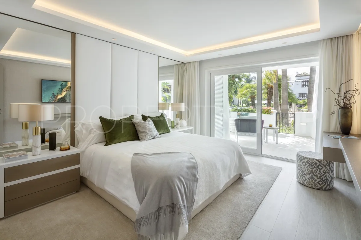 For sale 3 bedrooms ground floor apartment in Marbella Golden Mile