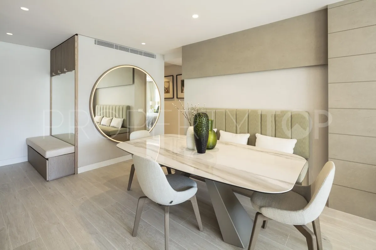 For sale 3 bedrooms ground floor apartment in Marbella Golden Mile