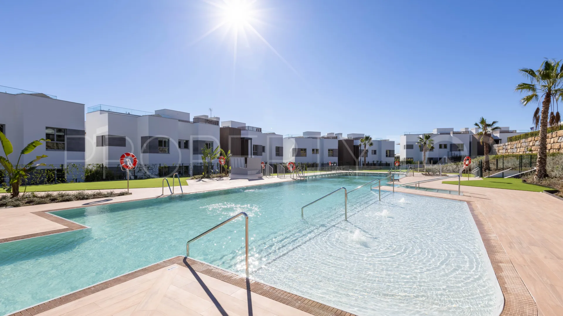 Duplex penthouse for sale in Marbella East with 3 bedrooms