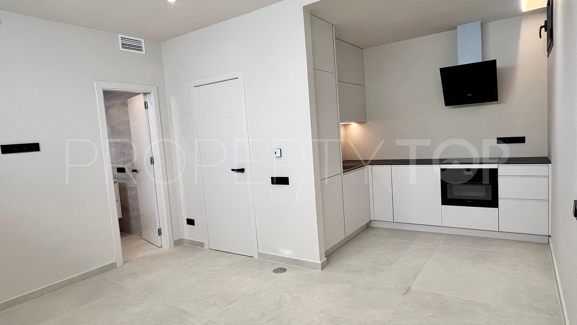 Comprar villa en Elviria con 6 dormitorios