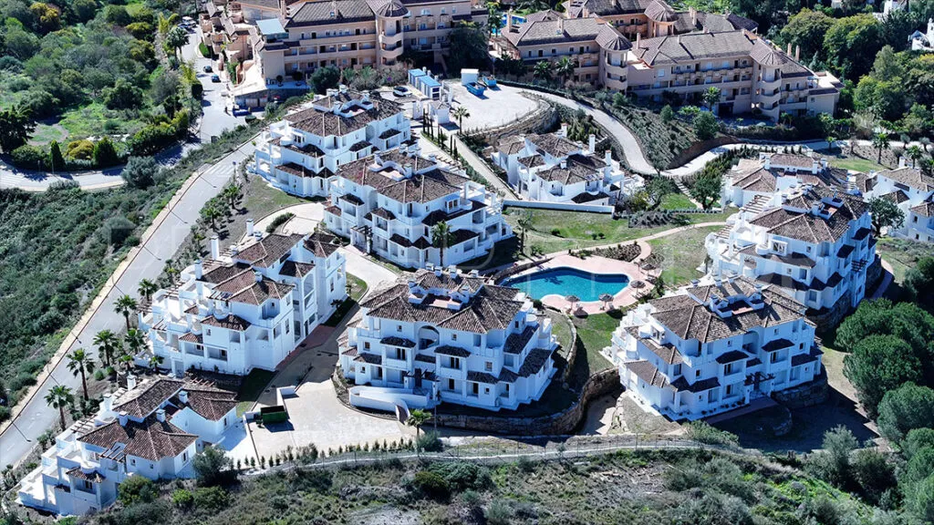 For sale 2 bedrooms ground floor apartment in Aloha
