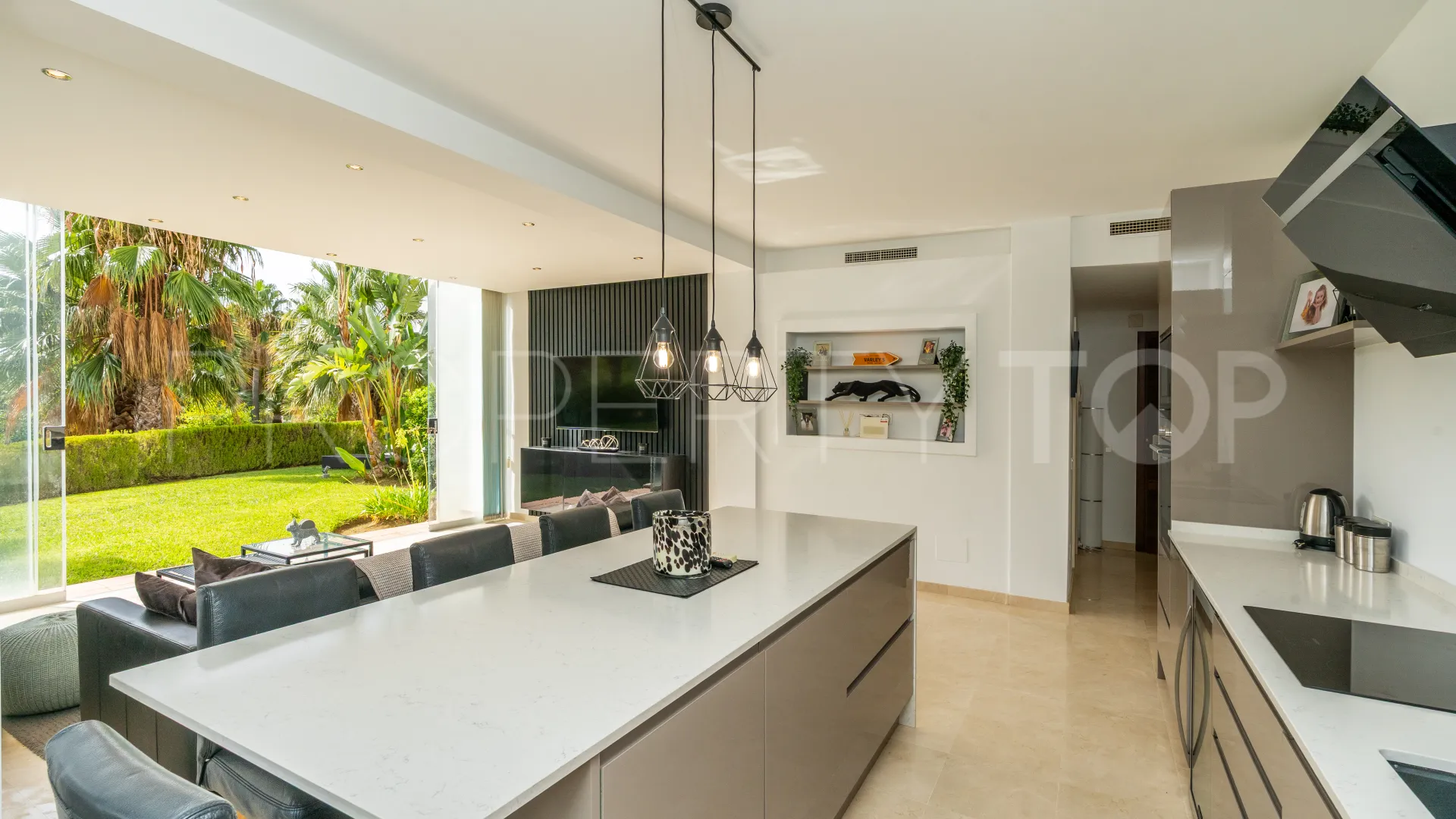 Alcazaba Lagoon, apartamento planta baja de 2 dormitorios en venta