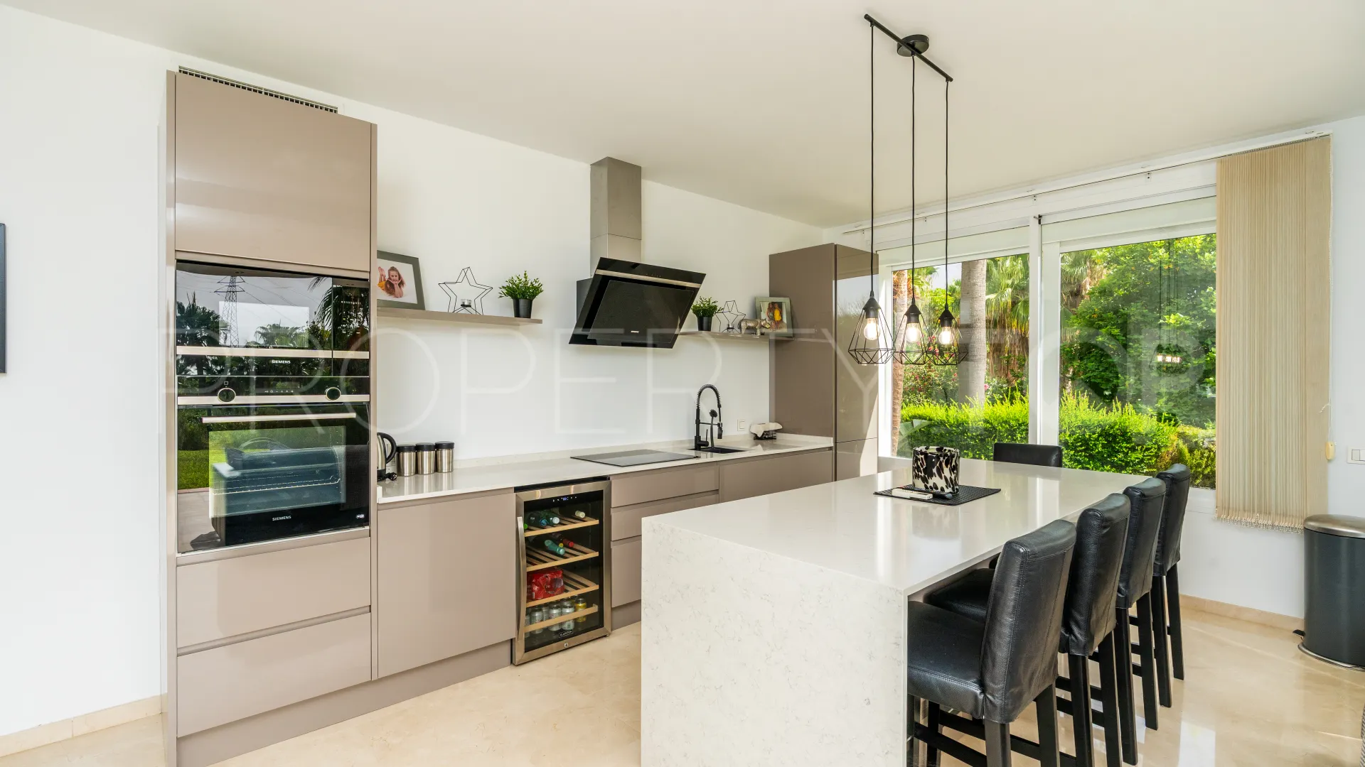 Alcazaba Lagoon, apartamento planta baja de 2 dormitorios en venta