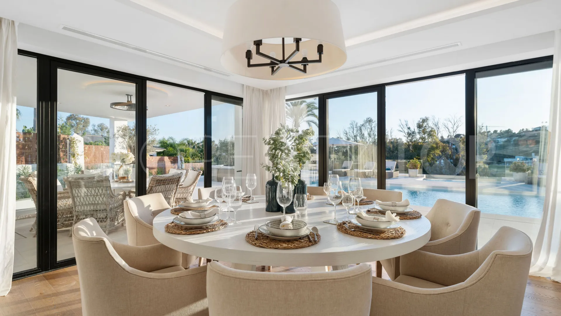 7 bedrooms villa in Los Naranjos for sale