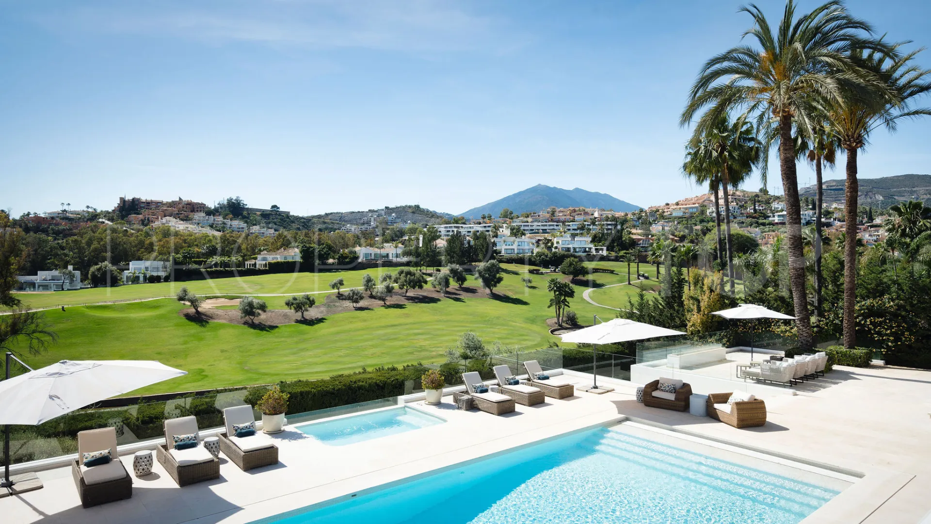 7 bedrooms villa in Los Naranjos for sale