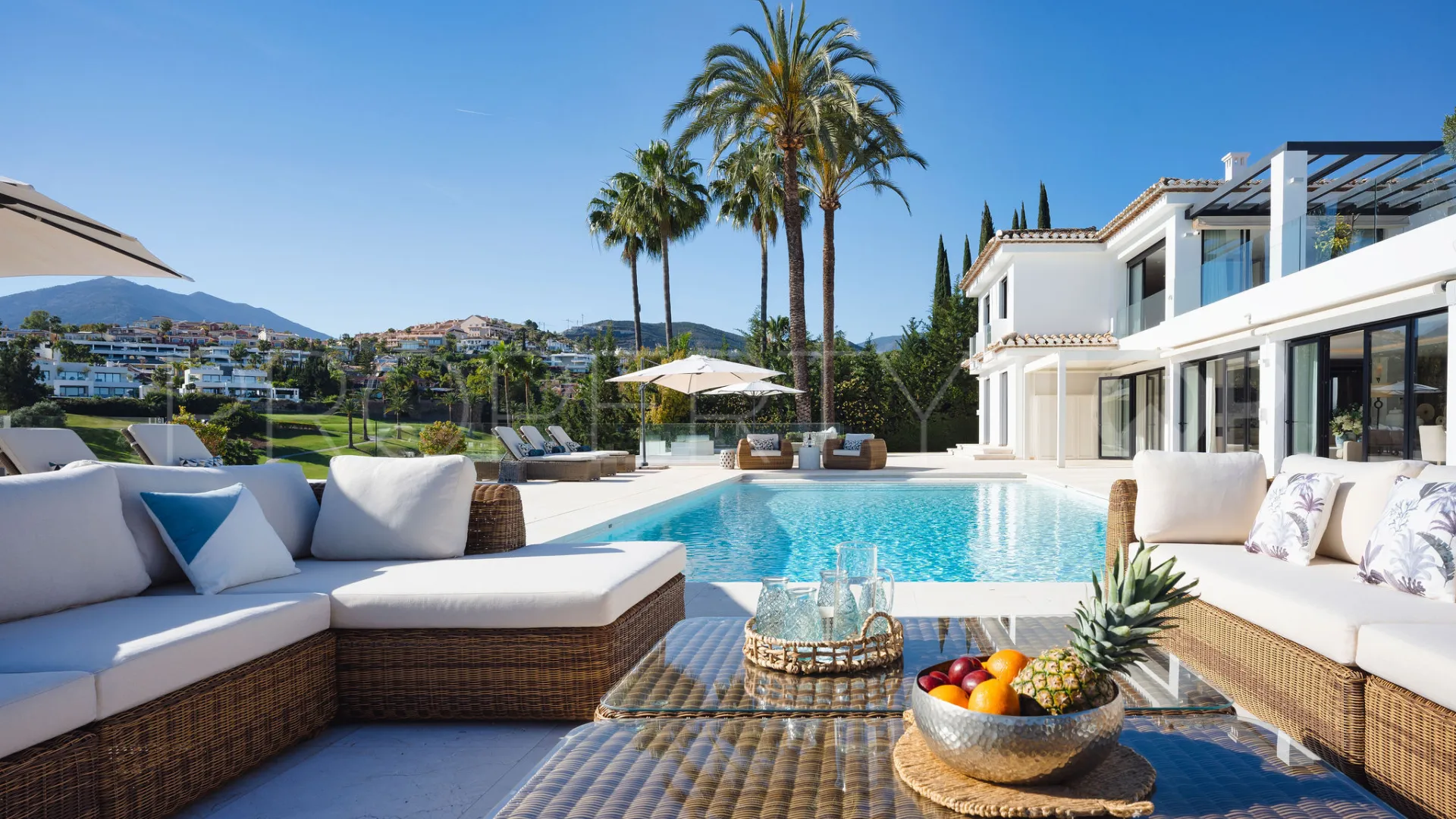 7 bedrooms villa in Los Naranjos for sale