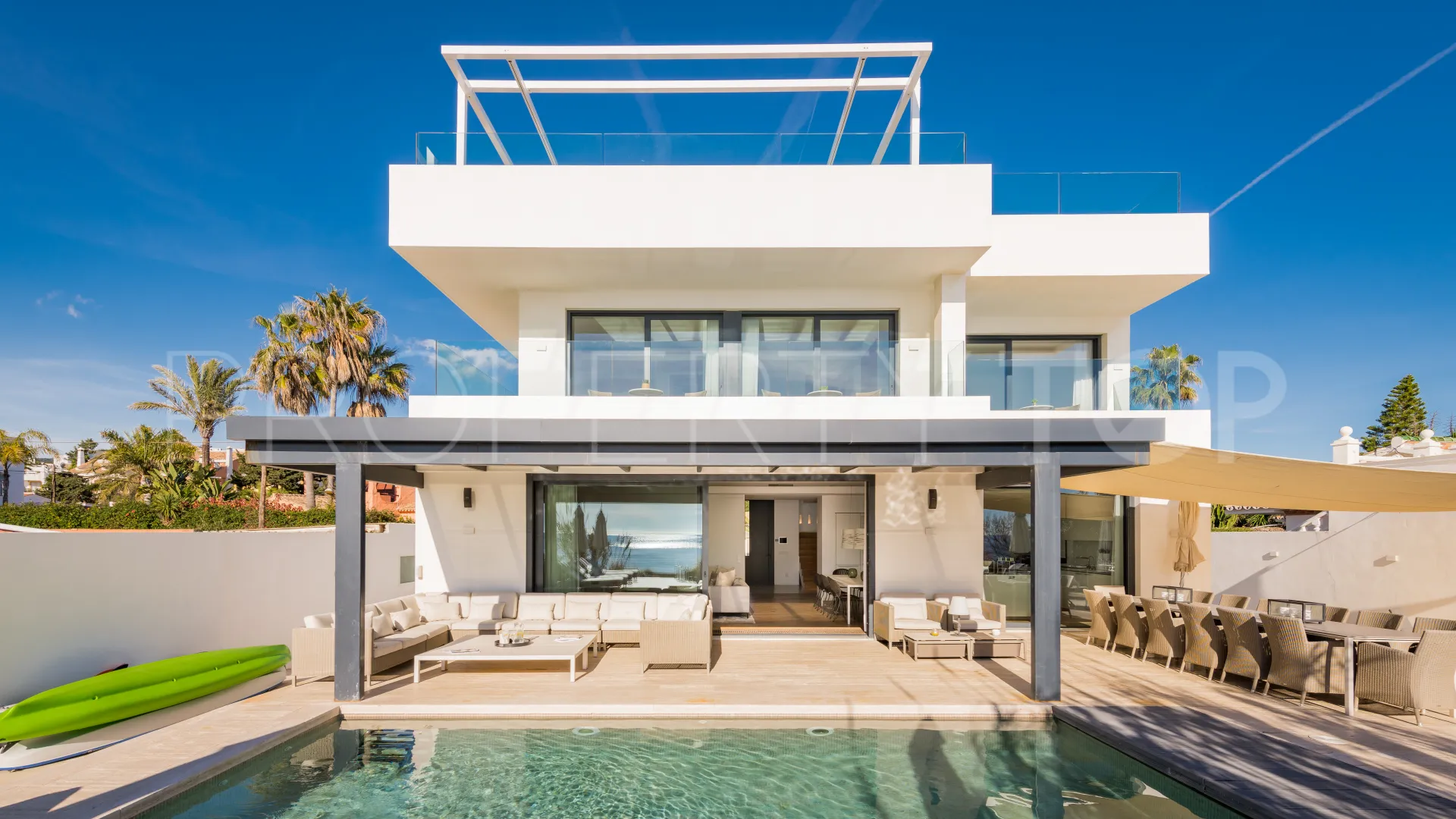 Villa a la venta en Costabella con 6 dormitorios