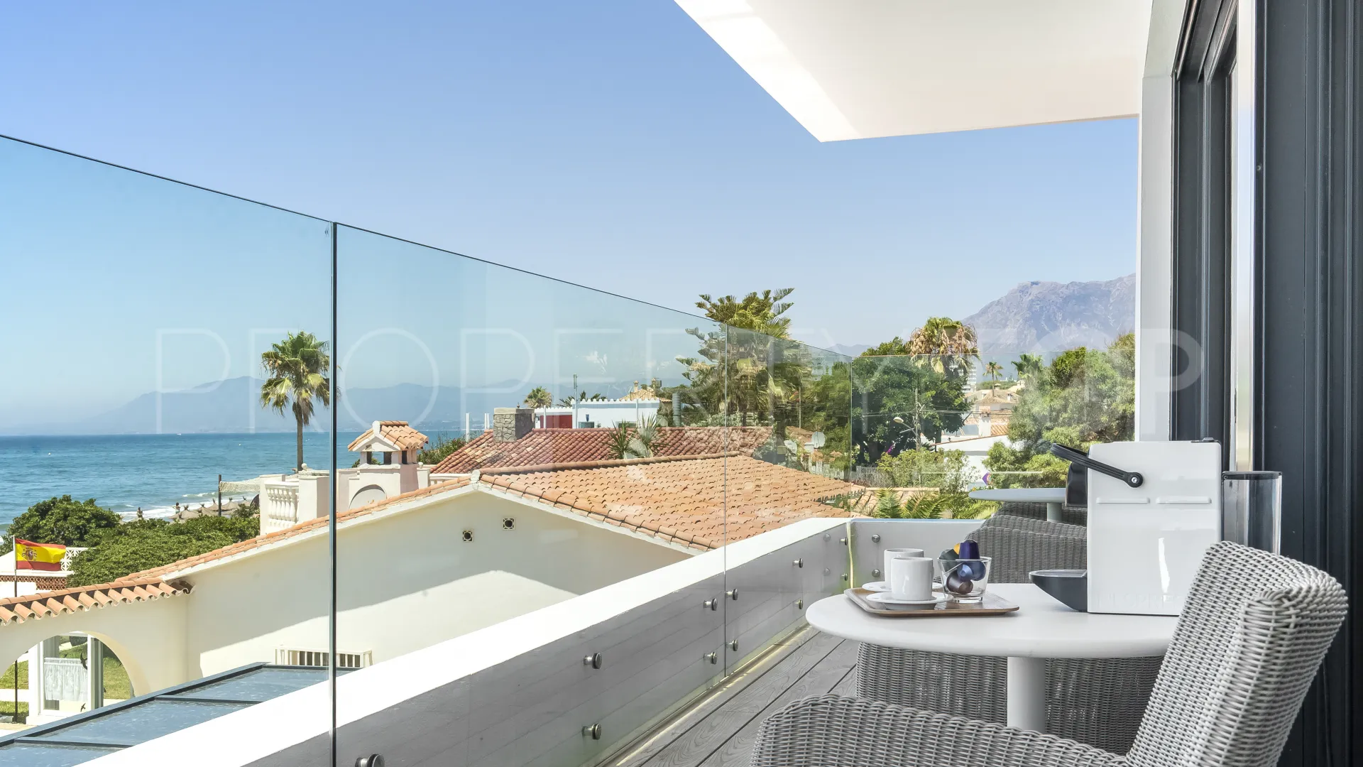 Villa a la venta en Costabella con 6 dormitorios