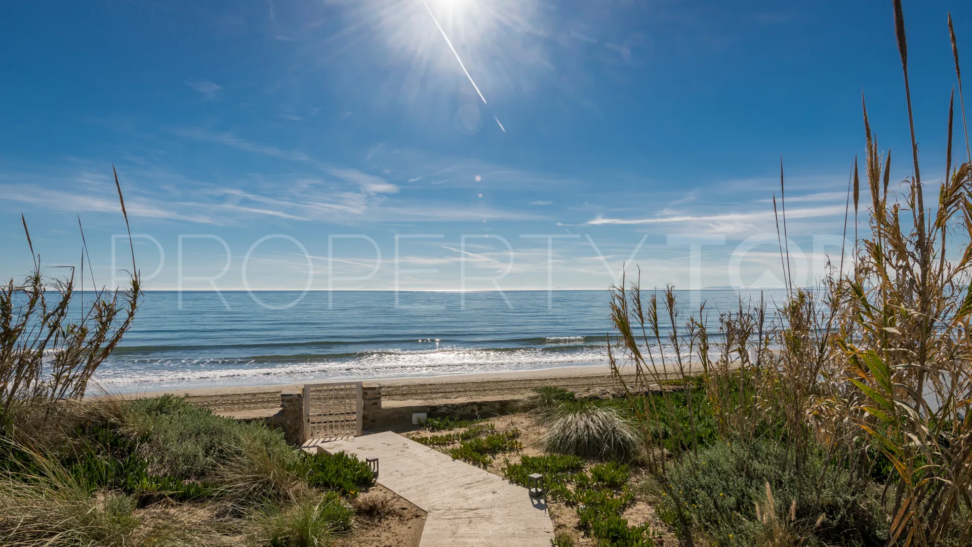 Villa a la venta en Costabella con 6 dormitorios