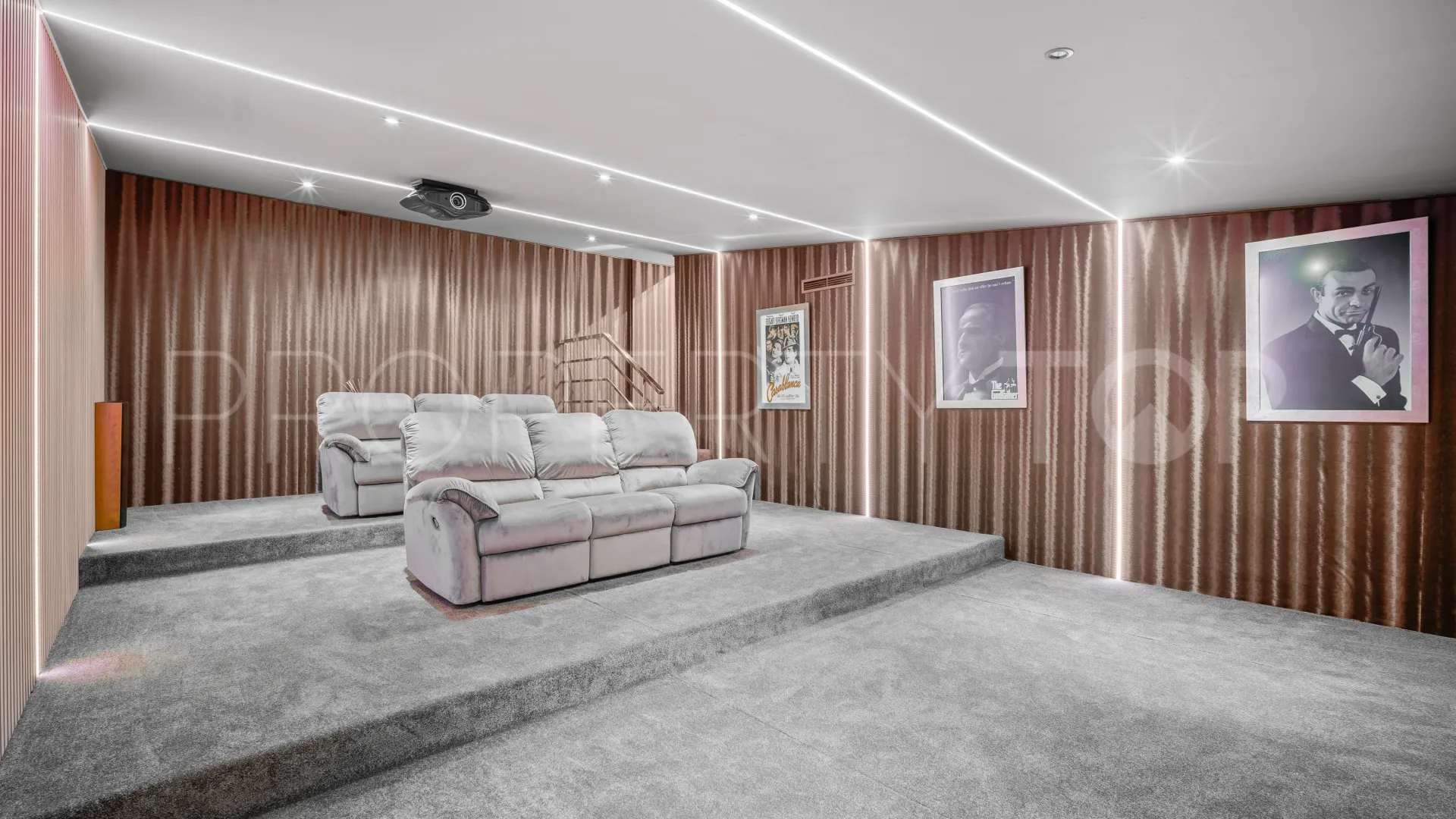 Villa en venta en Hacienda las Chapas con 6 dormitorios