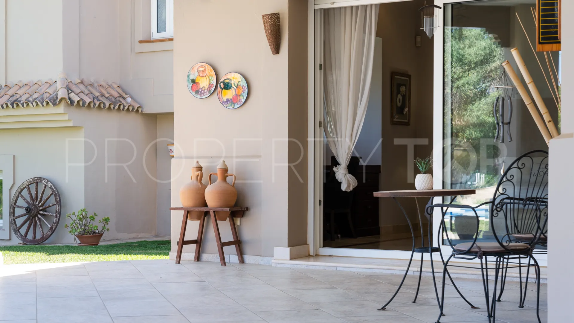 Villa con 7 dormitorios en venta en Nueva Andalucia