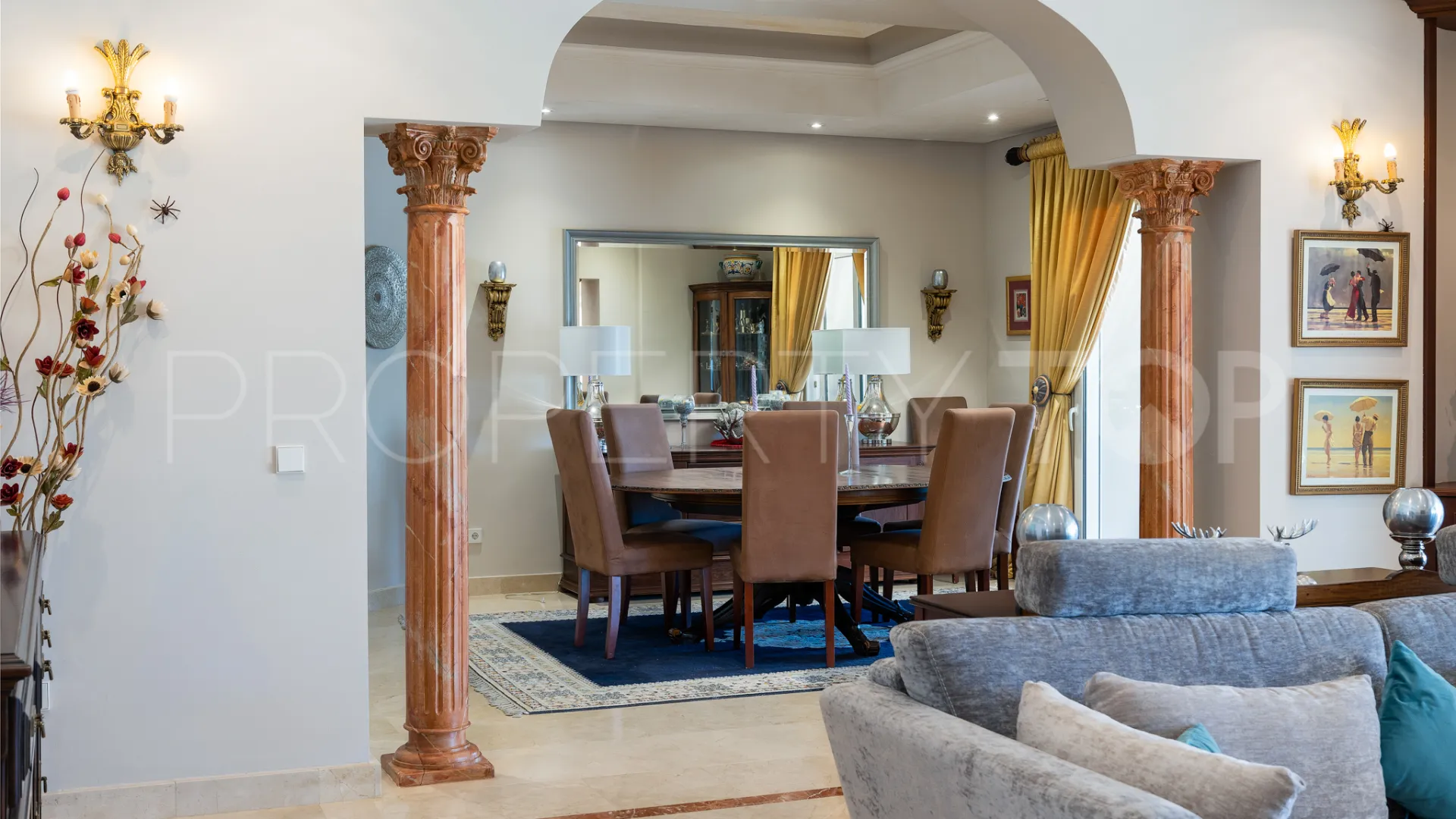 Villa con 7 dormitorios en venta en Nueva Andalucia