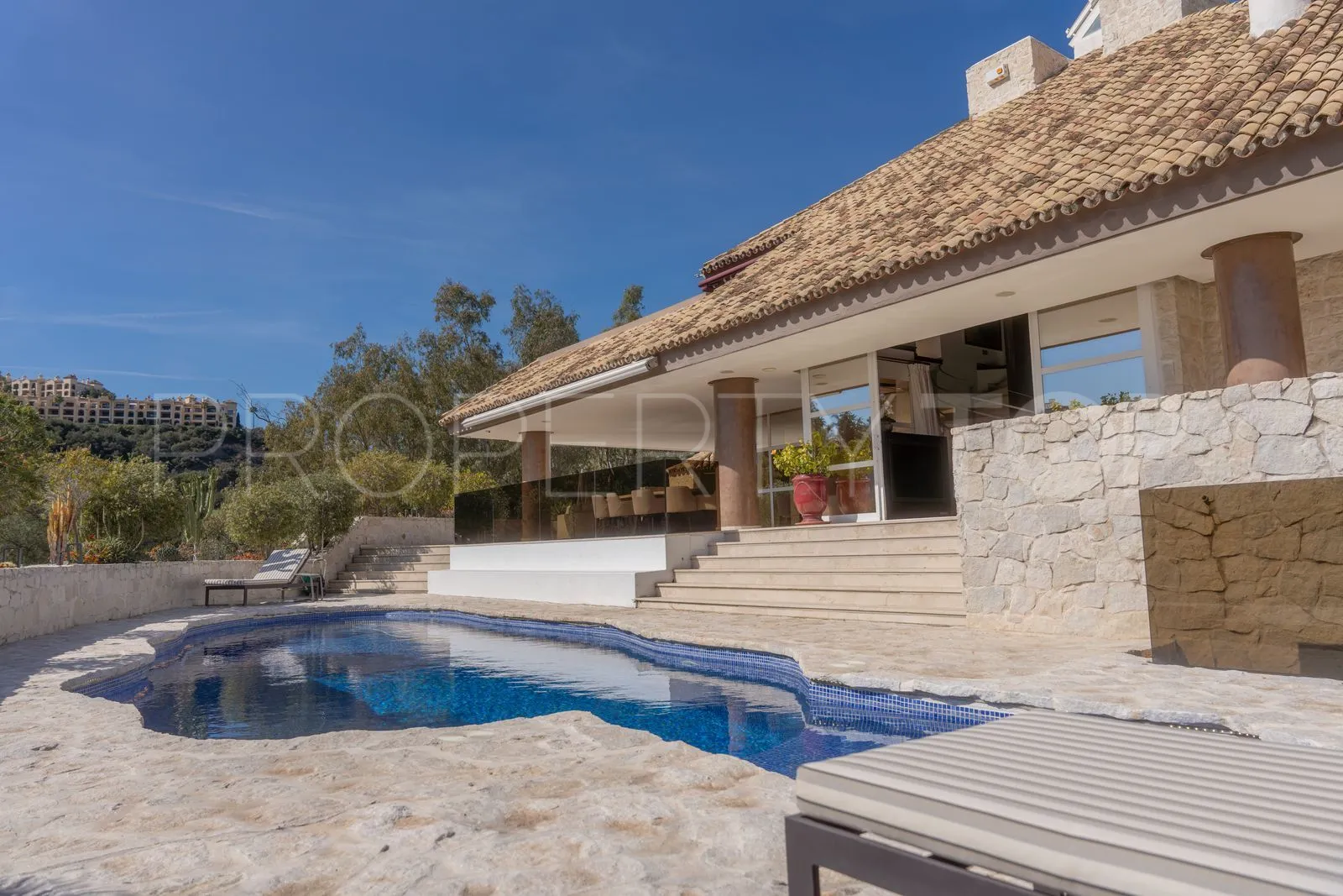 Se vende villa con 5 dormitorios en La Quinta