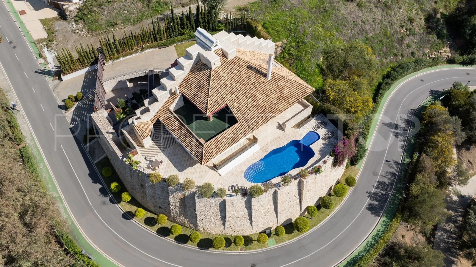 Se vende villa con 5 dormitorios en La Quinta