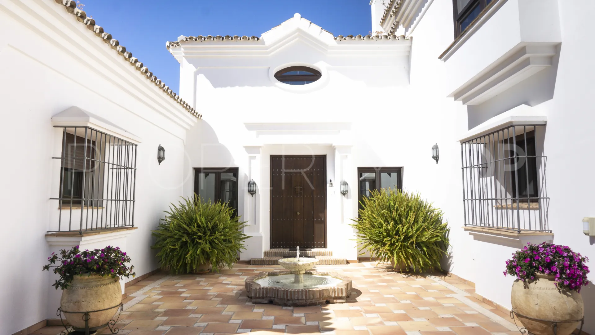 Villa de 5 dormitorios a la venta en Marbella Club Golf Resort