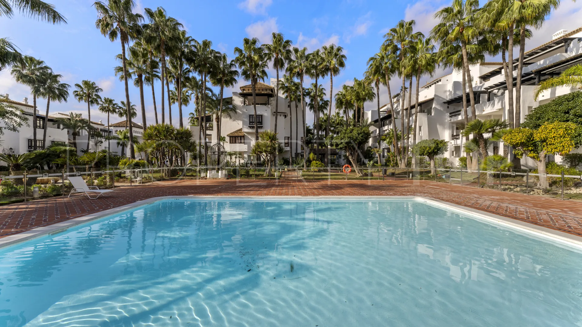 Marina Puente Romano 3 bedrooms apartment for sale