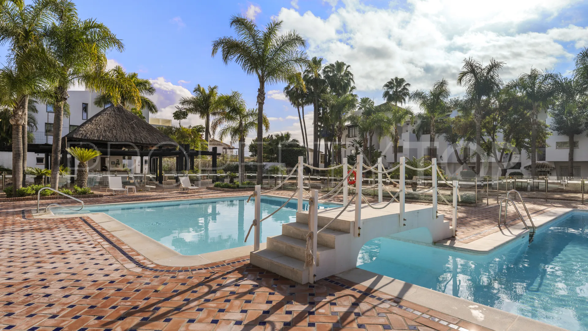 Marina Puente Romano 3 bedrooms apartment for sale