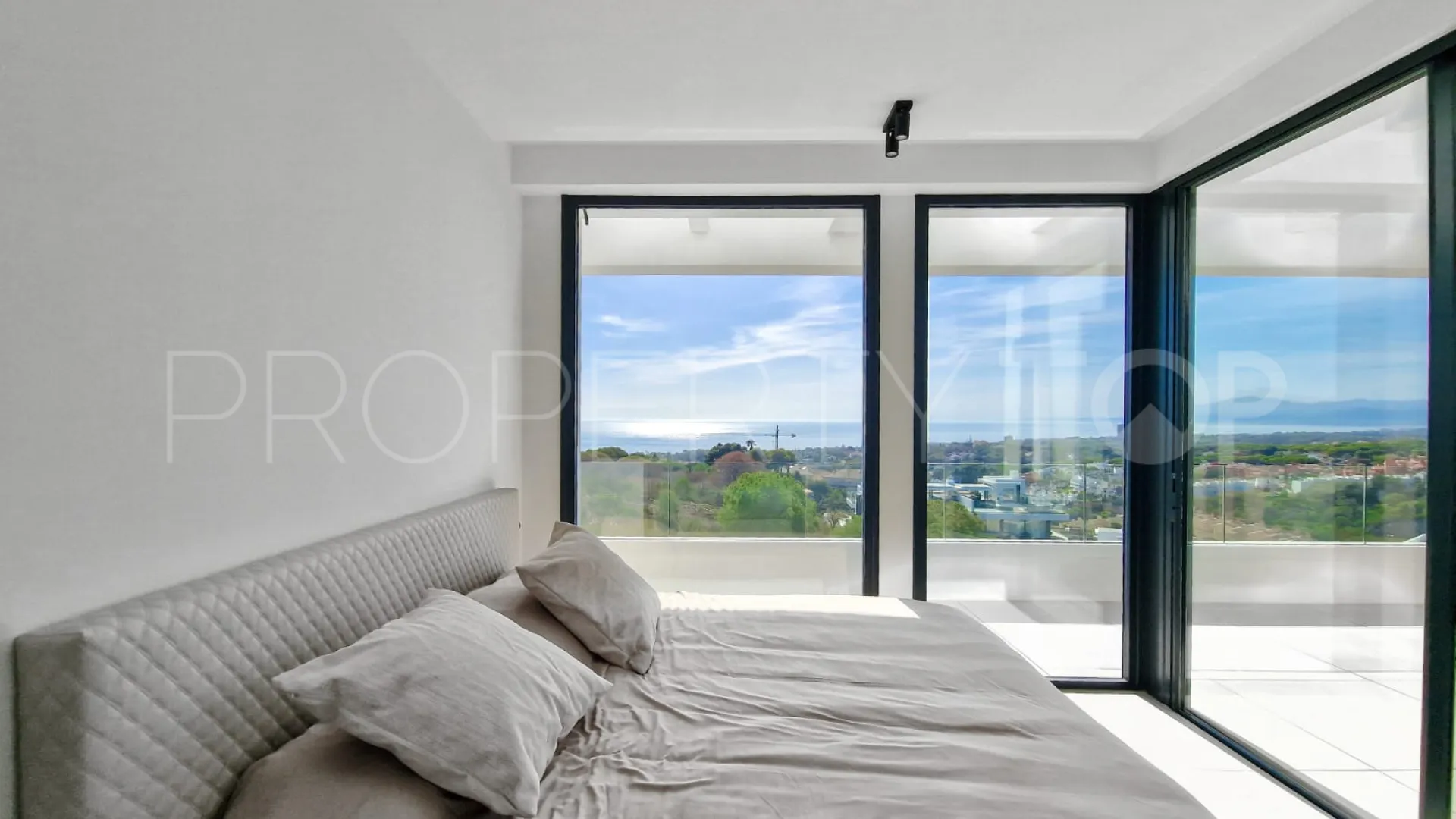 Cabopino 4 bedrooms penthouse for sale