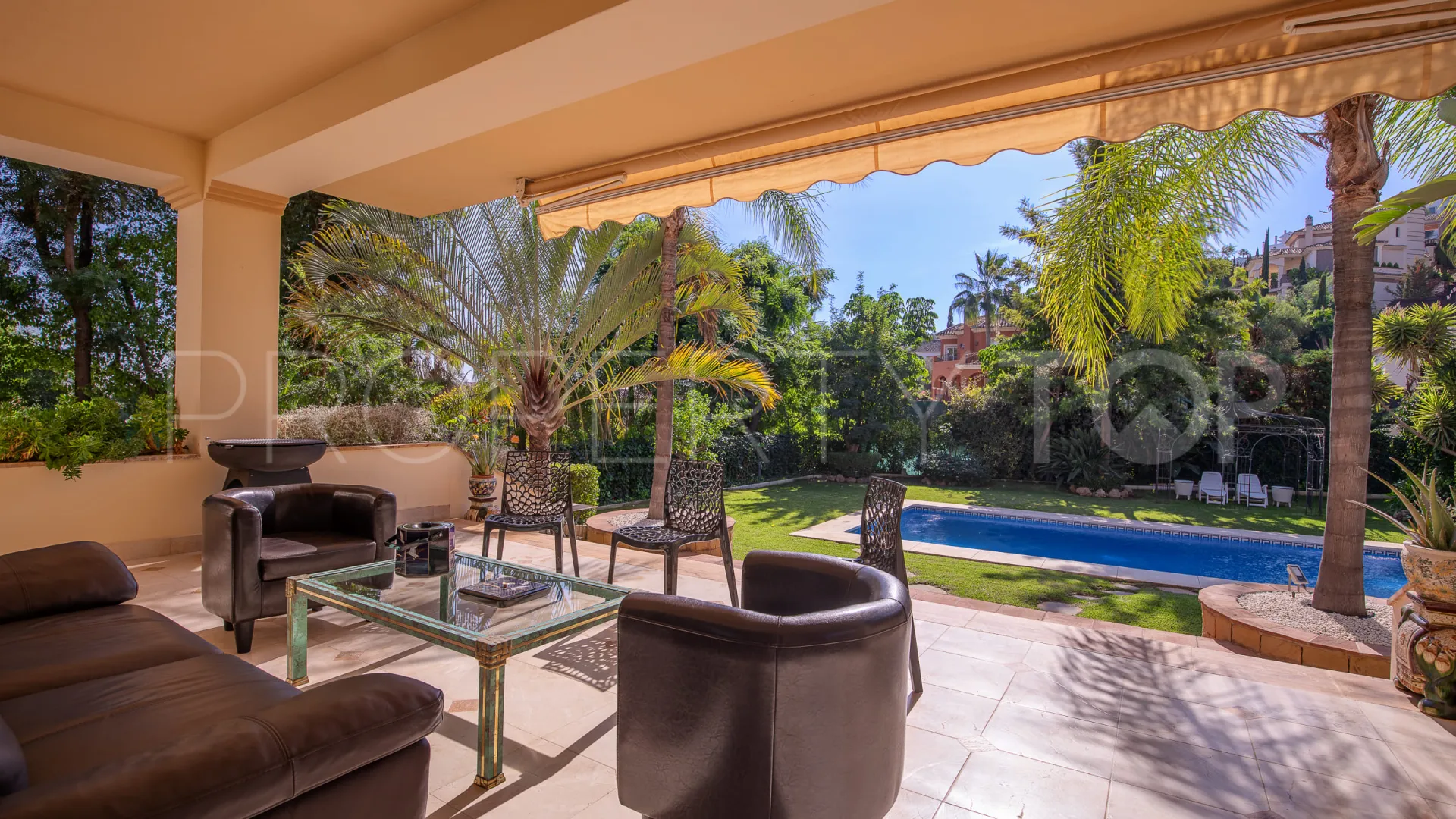 Villa con 6 dormitorios en venta en Los Arqueros