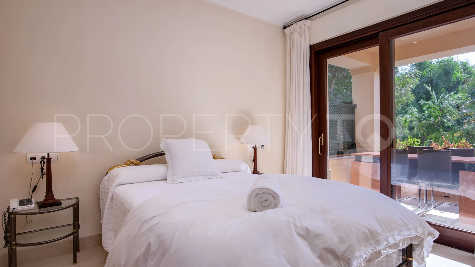 Villa con 6 dormitorios en venta en Los Arqueros