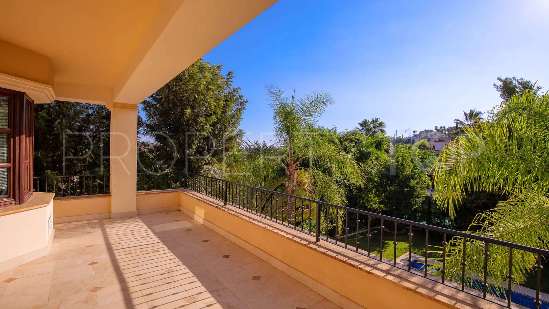 Villa con 6 dormitorios en venta en Los Arqueros